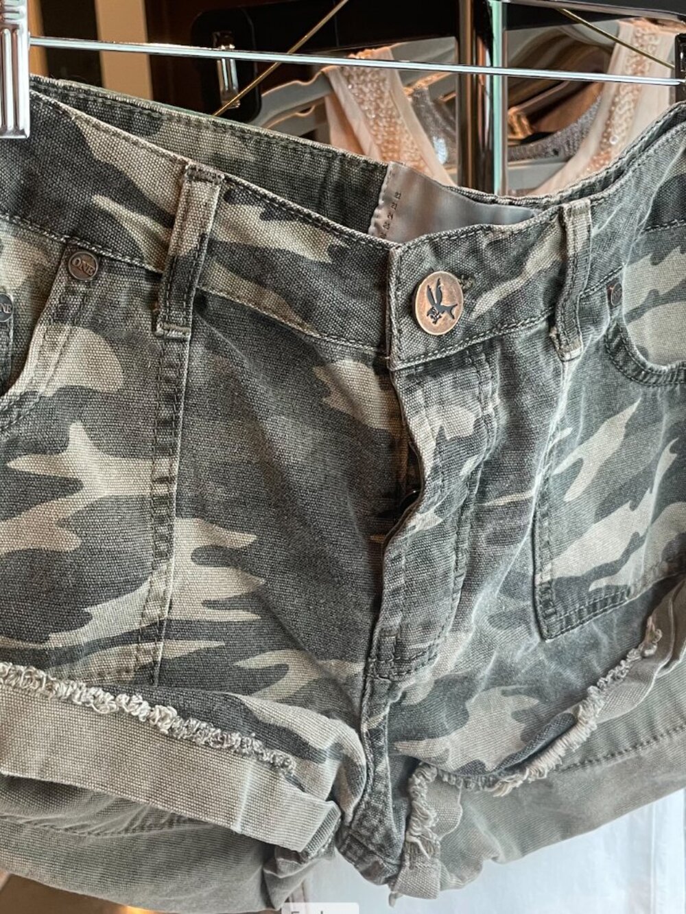 ONE TEASPOON Bandits Low Waist Denim Shorts - Camo Print size 27 - Picture 10 of 10